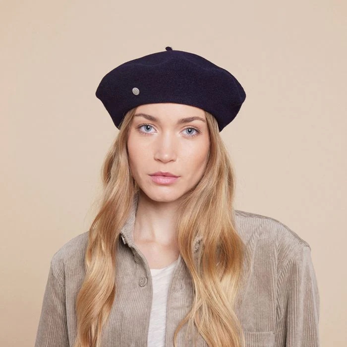 Laulhre Bret Authentique In Black Unisex